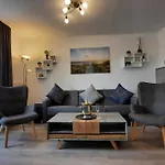 Διαμέρισμα Seepark Reetdachhaus 3 Burhave