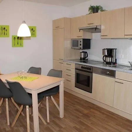 Seepark Reetdachhaus 3 Apartment Burhave