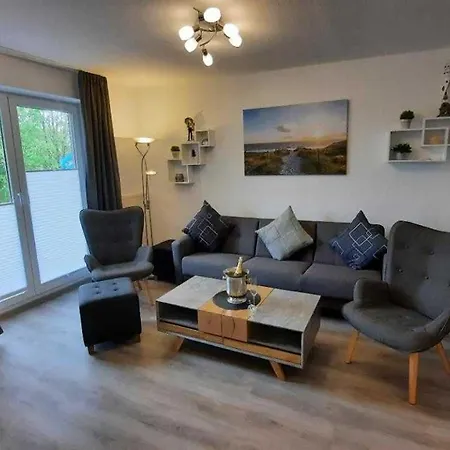 Apartment Seepark Reetdachhaus 3 *